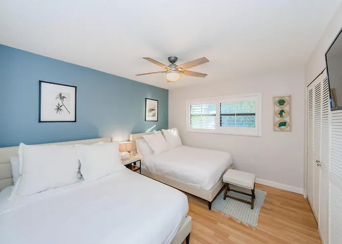 Hidden Retreat * Clearwater Beach