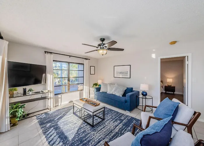 Hidden Retreat * Clearwater Beach